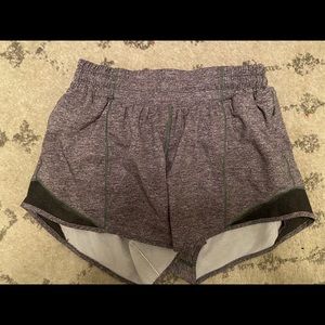 Lululemon Hotty Hot Shorts 4” size 4